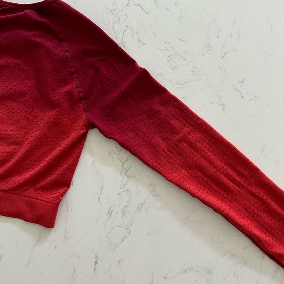 Hurley Seamless Workout Top Crop Long Sleeve Perforated - Picture 6 of 9